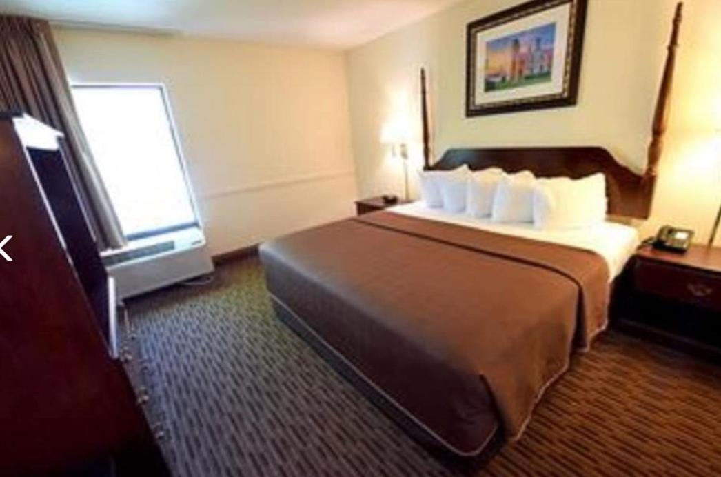 Grand Mackinaw Beachfront And Waterpark Макино Сити Екстериор снимка